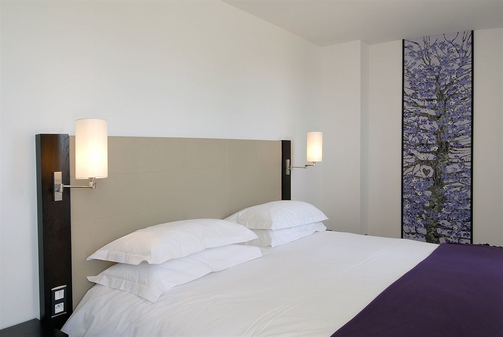Hotel La Ferme De Bourran Rodez - Parking Prive Gratuit Exterior photo